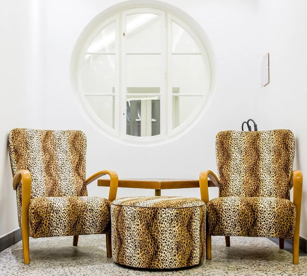 Wh Apartments Λιουμπλιάνα 0*,